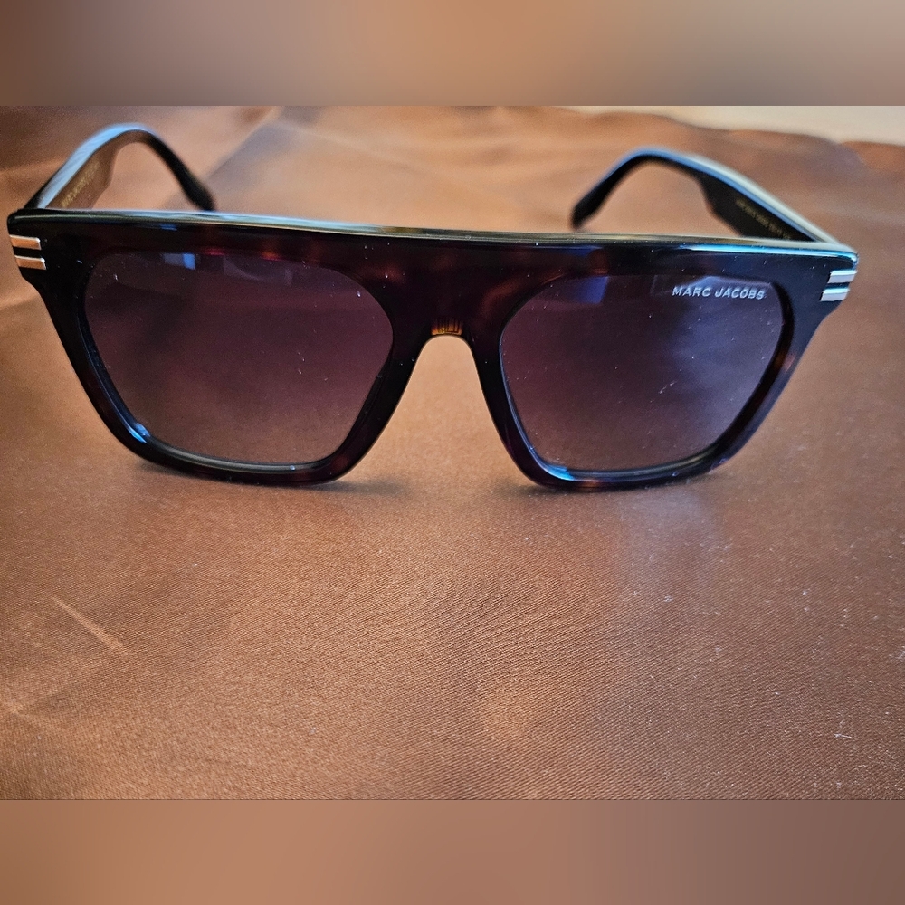 Marc Jacobs Tortoise Shell Sunglasses Unisex